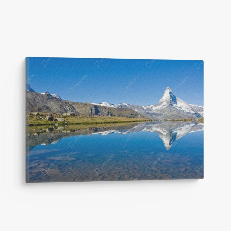 Quadro su tela riflessi del Cervino sul lago alpino