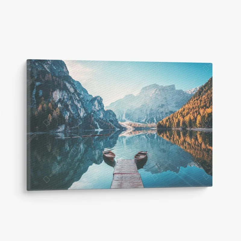 Quadro su tela riflessi sul Lago di Braies nelle Dolomiti
