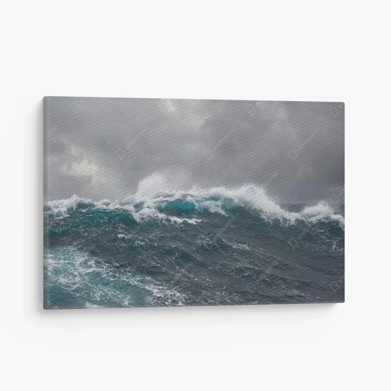 Quadro su tela onde possenti sotto il cielo tempestoso