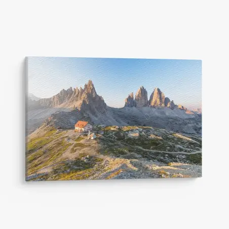 Quadro su tela rifugio ai piedi delle Tre Cime di Lavaredo • Wallissimo®