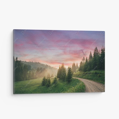 Quadro su tela tramonto rosa nella foresta: sentiero tra le colline • Wallissimo®