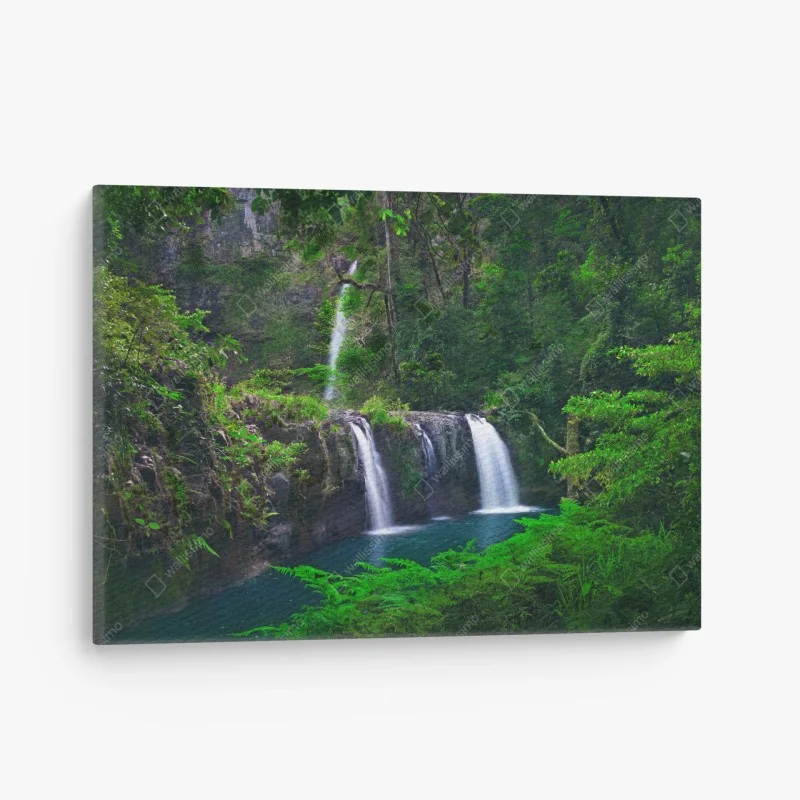 Quadro su tela oasi verde con cascata e laghetto