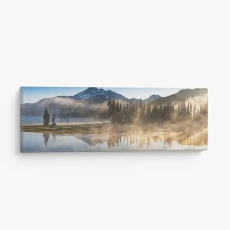 Quadro su tela alba nebbiosa sul lago con montagne riflesse • Wallissimo®