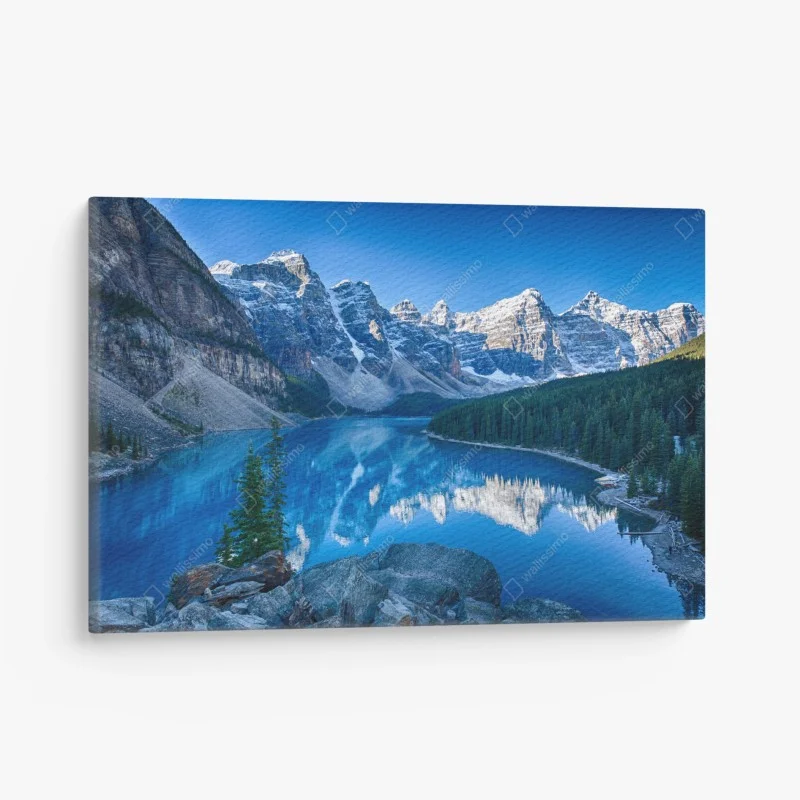 Quadro su tela riflessi alpini sul lago cristallino
