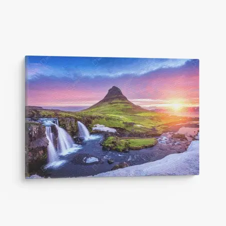 Quadro su tela tramonto rosa su Kirkjufell in Islanda • Wallissimo®