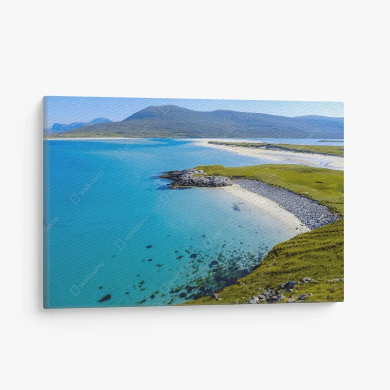 Quadro su tela spiaggia turchese e colline verdi
