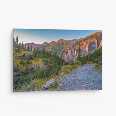Quadro su tela tramonto sulle vette rocciose • Wallissimo®