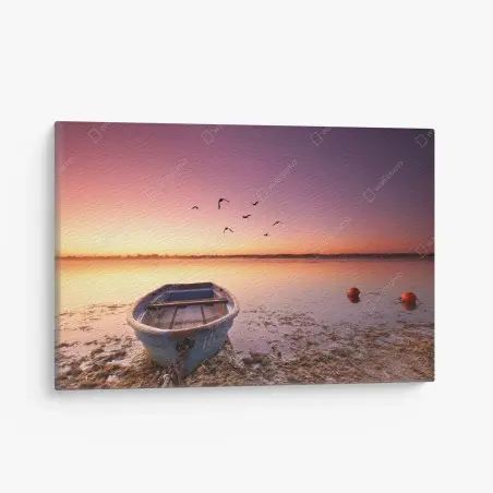 Quadro su tela tramonto sul lago con barca solitaria • Wallissimo®