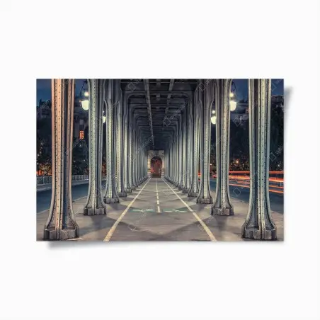 Poster corridoio simmetrico di colonne metalliche • Wallissimo®