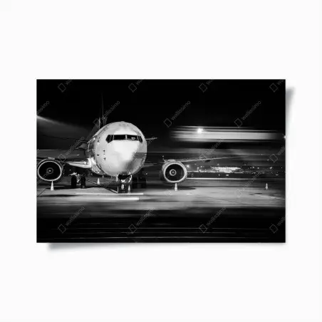 Poster aereo in primo piano sulla pista di notte • Wallissimo®