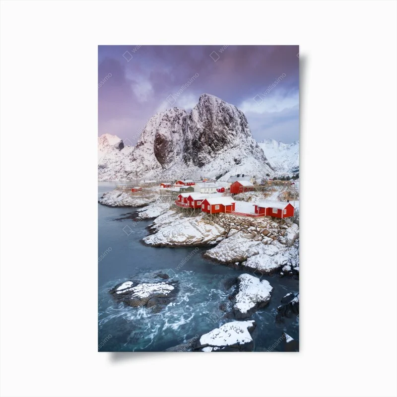 Poster rorbu rosse sul fiordo innevato