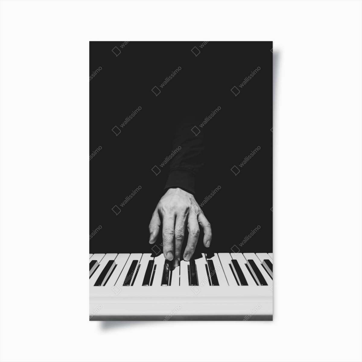 Poster mano sul pianoforte in bianco e nero • Wallissimo®