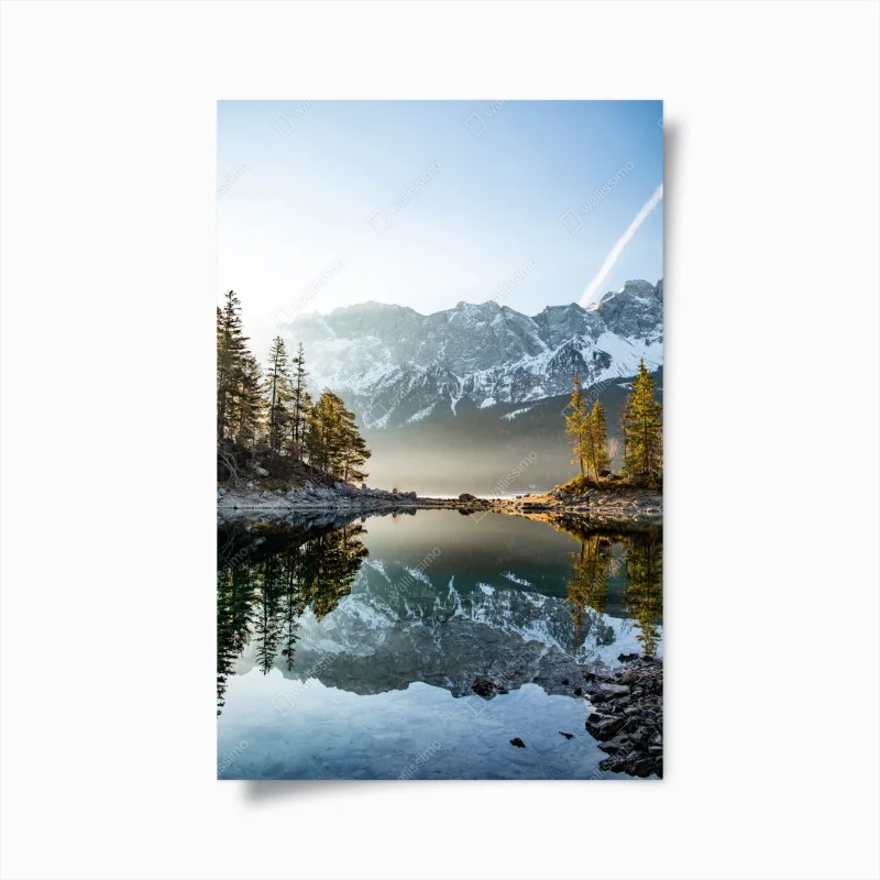 Poster riflessi delle montagne sul lago