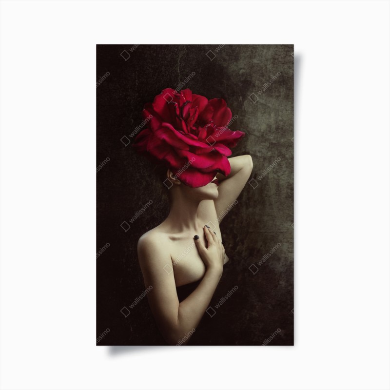 Poster donna con rosa gigante e sensualità moderna