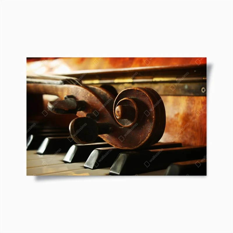 Poster contrasto musicale: violino sui tasti del pianoforte