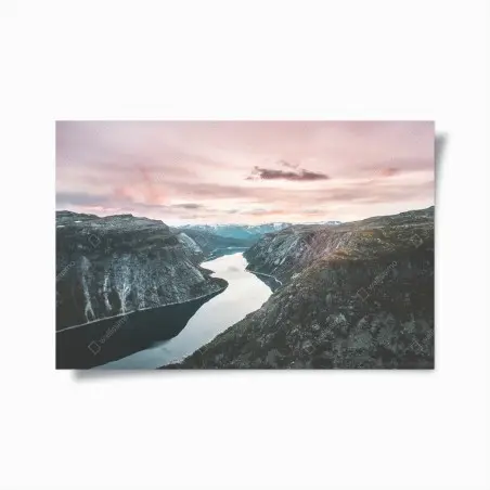 Poster fiordo al tramonto: panorama in toni pastello • Wallissimo®