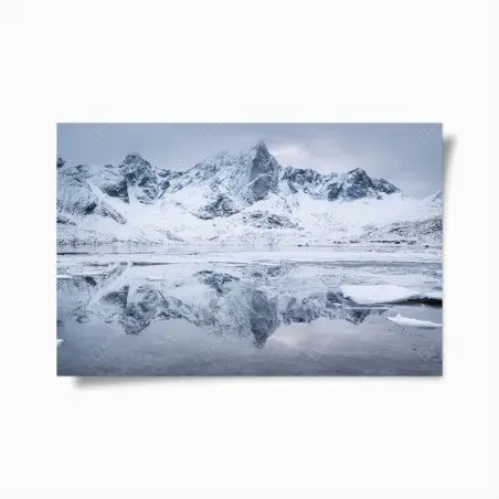 Poster riflessi artici sulle montagne della Norvegia • Wallissimo®