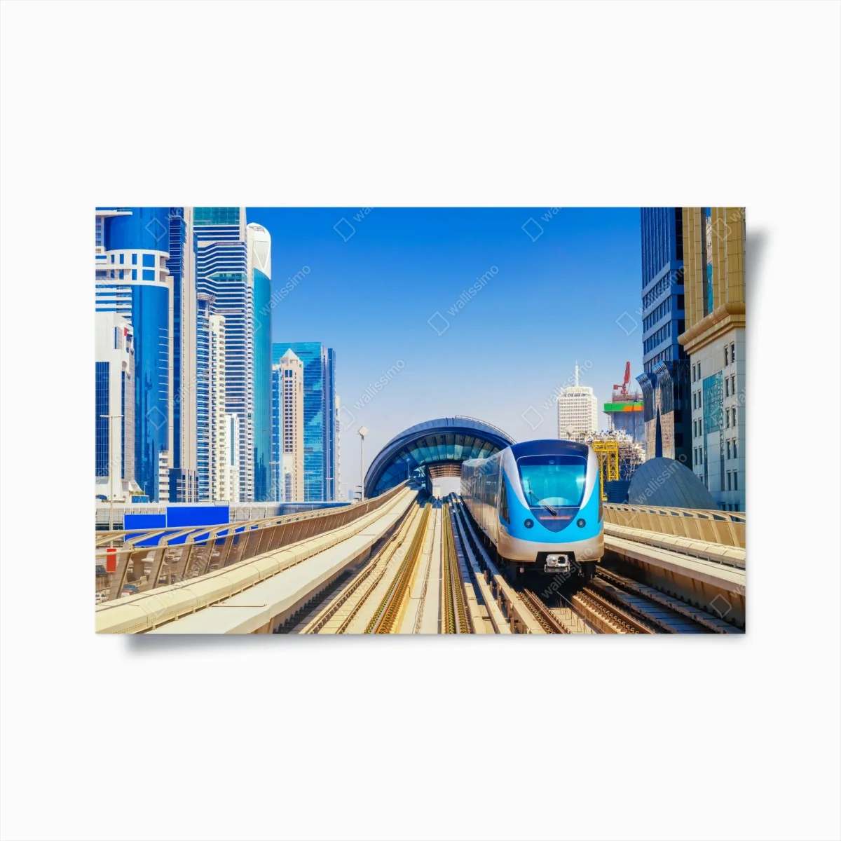 Poster metropolitana futuristica tra i grattacieli • Wallissimo® Poster metropolitana futuristica tra i grattacieli • Wallissimo®