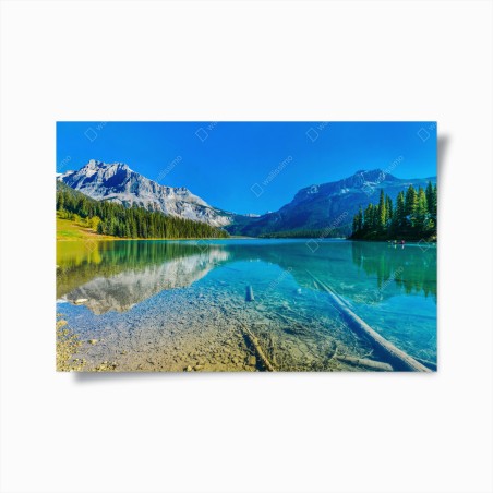 Poster lago alpino cristallino con montagne e riflessi • Wallissimo®