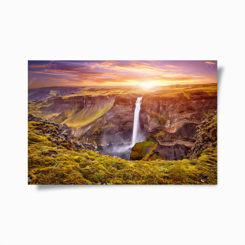Poster tramonto su Haifoss, cascata maestosa dell'Islanda