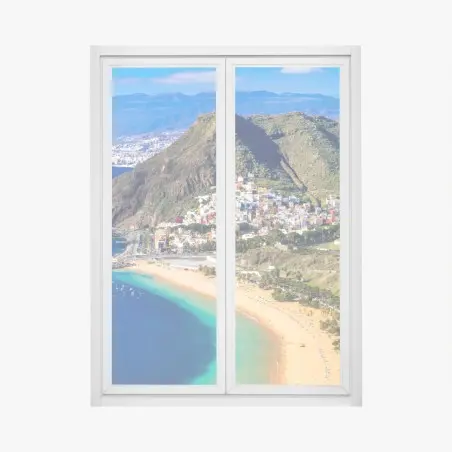 Adesivo per finestra baia panoramica con spiaggia dorata e montagne • Wallissimo®