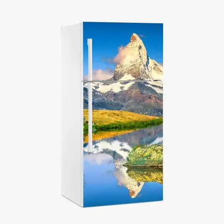 Adesivo per frigorifero riflessi del Cervino sul lago alpino • Wallissimo®