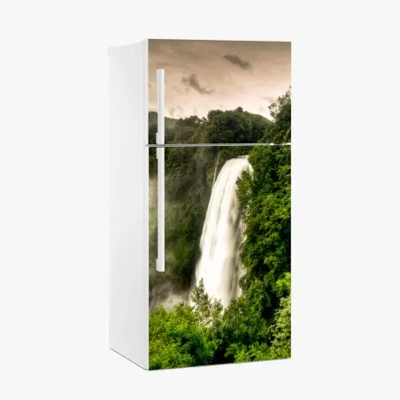 Adesivo per frigorifero paesaggio drammatico alle Cascate delle Marmore • Wallissimo®