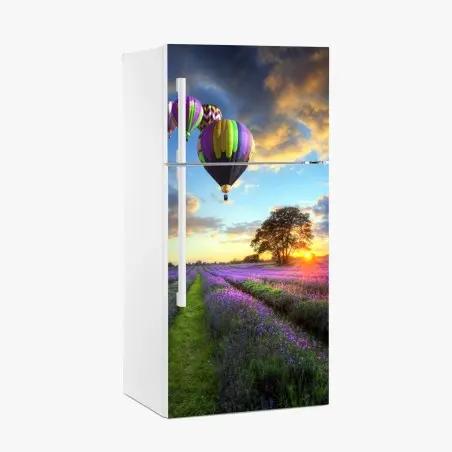 Adesivo per frigorifero tramonto di lavanda e mongolfiere sulla campagna • Wallissimo®