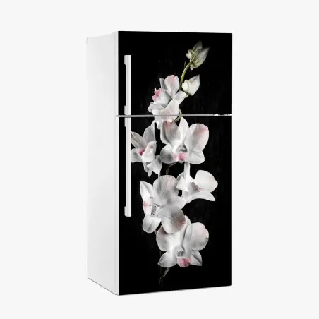 Adesivo per frigorifero orchidea bianca con sfumature rosa su sfondo nero • Wallissimo®