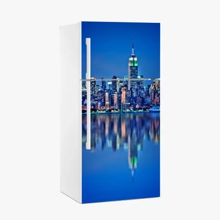 Adesivo per frigorifero riflessi notturni sullo skyline di New York • Wallissimo®