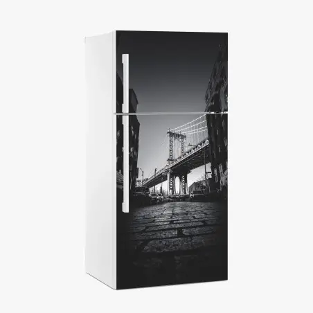 Adesivo per frigorifero panorama urbano sotto il ponte di Manhattan • Wallissimo®