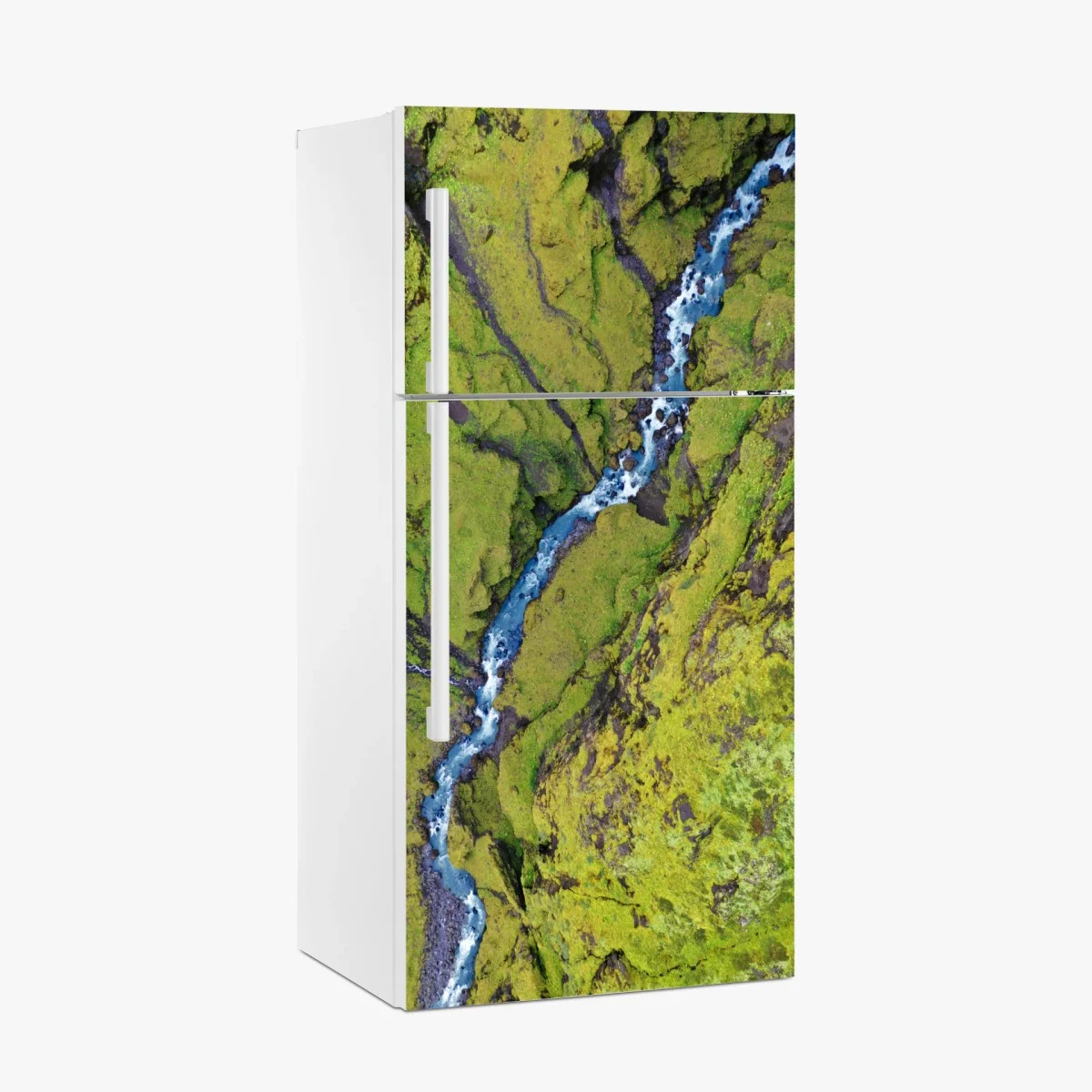 Adesivo per frigorifero fiume azzurro tra colline di muschio • Wallissimo® Adesivo per frigorifero fiume azzurro tra colline di muschio • Wallissimo®