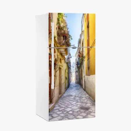 Adesivo per frigorifero vicolo fiorito nel centro storico di Brindisi • Wallissimo®