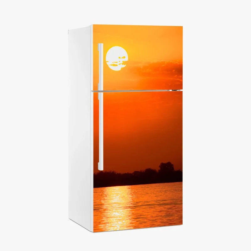 Adesivo per frigorifero tramonto infuocato sul lago
