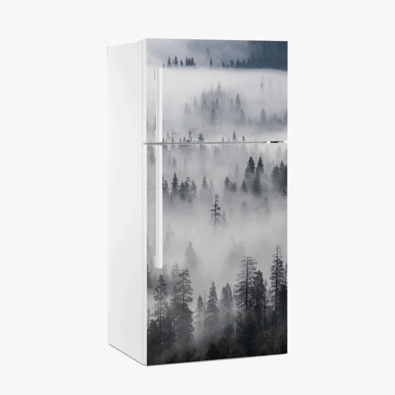 Adesivo per frigorifero foresta avvolta nella nebbia