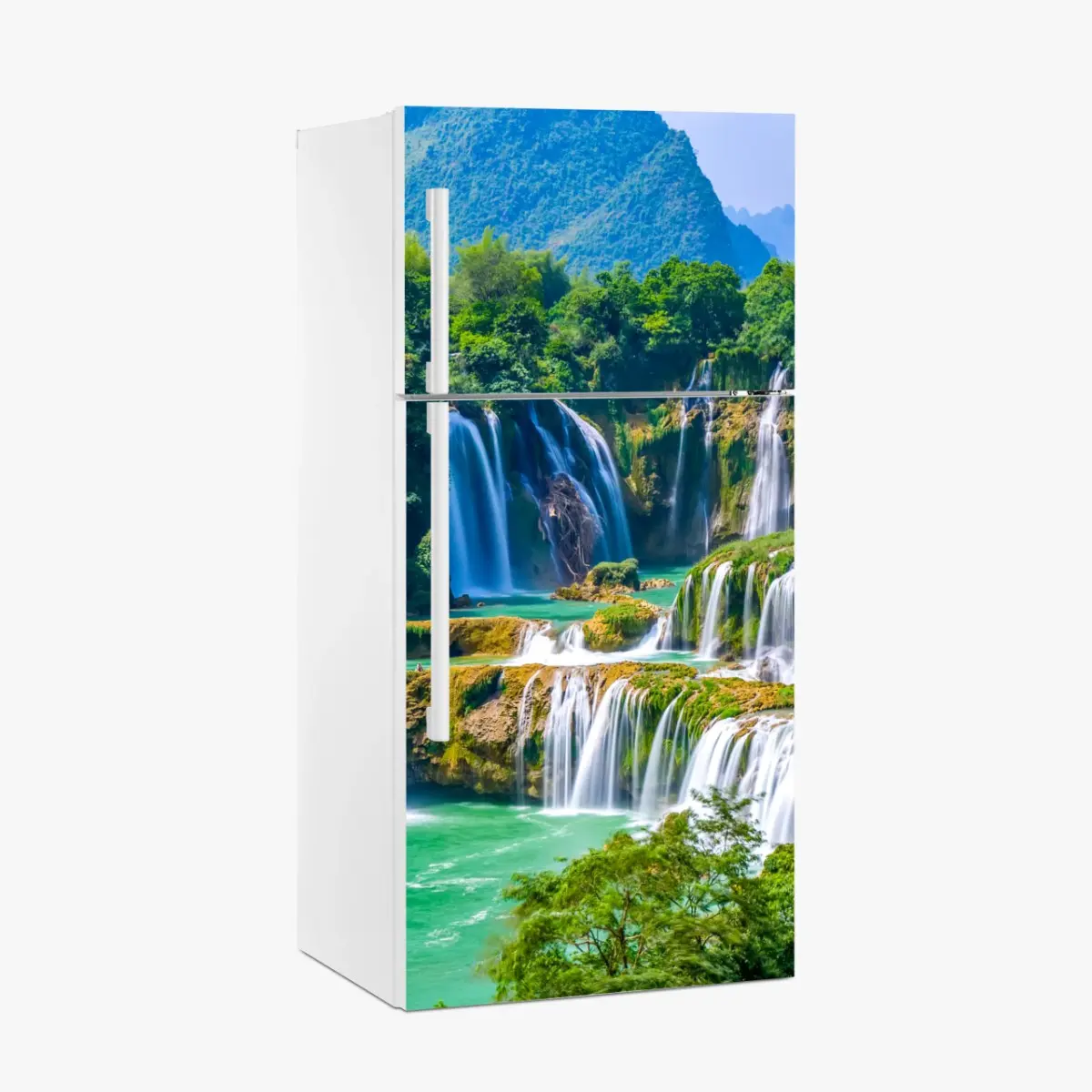 Adesivo per frigorifero cascata verde smeraldo tra le montagne • Wallissimo®