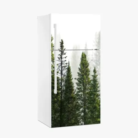 Adesivo per frigorifero foresta di abeti su sfondo bianco • Wallissimo®