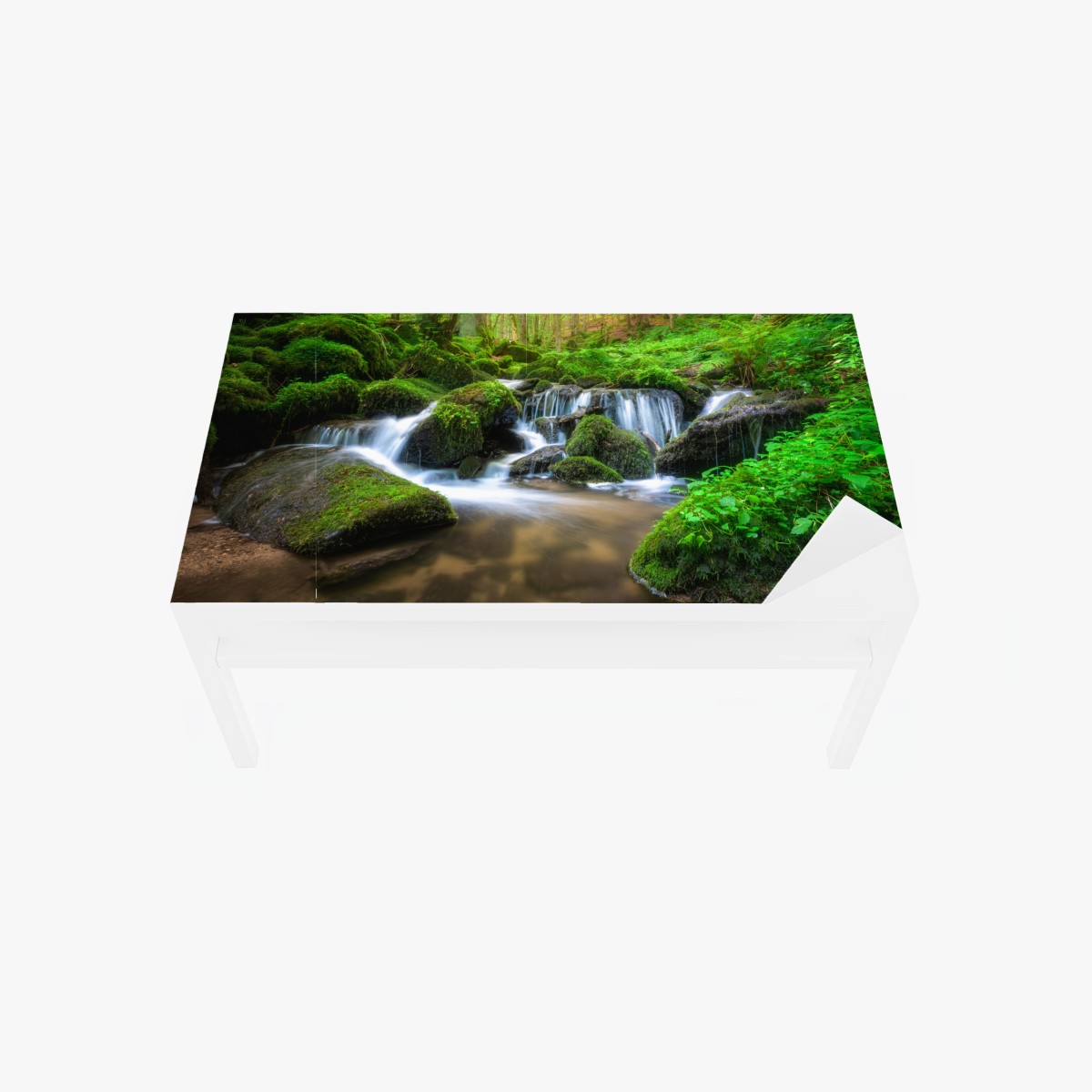 Adesivo per tavolo e scrivania cascata nel bosco di muschio • Wallissimo®