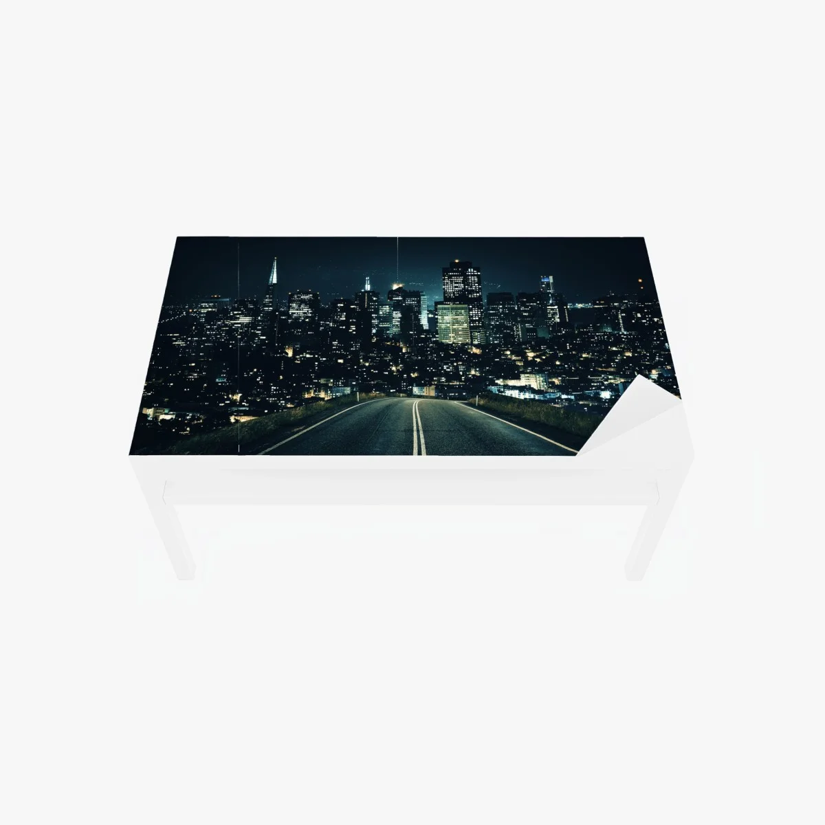 Adesivo per tavolo e scrivania strada verso la città moderna illuminata • Wallissimo® Adesivo per tavolo e scrivania strada verso la città moderna illuminata • Wallissimo®