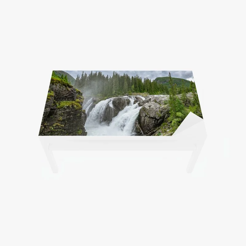 Adesivo per tavolo e scrivania cascata impetuosa nella foresta