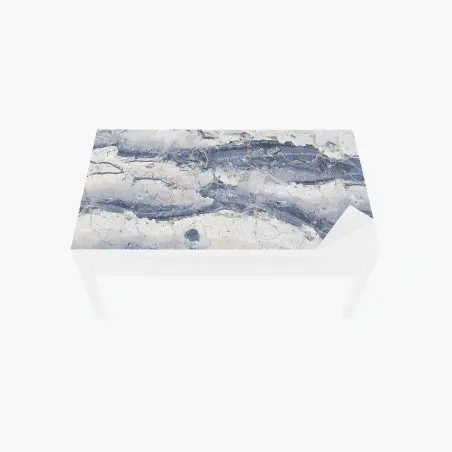 Adesivo per tavolo e scrivania venature dorate su marmo blu • Wallissimo®