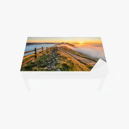 Adesivo per tavolo e scrivania sentiero tra le nuvole al tramonto • Wallissimo®