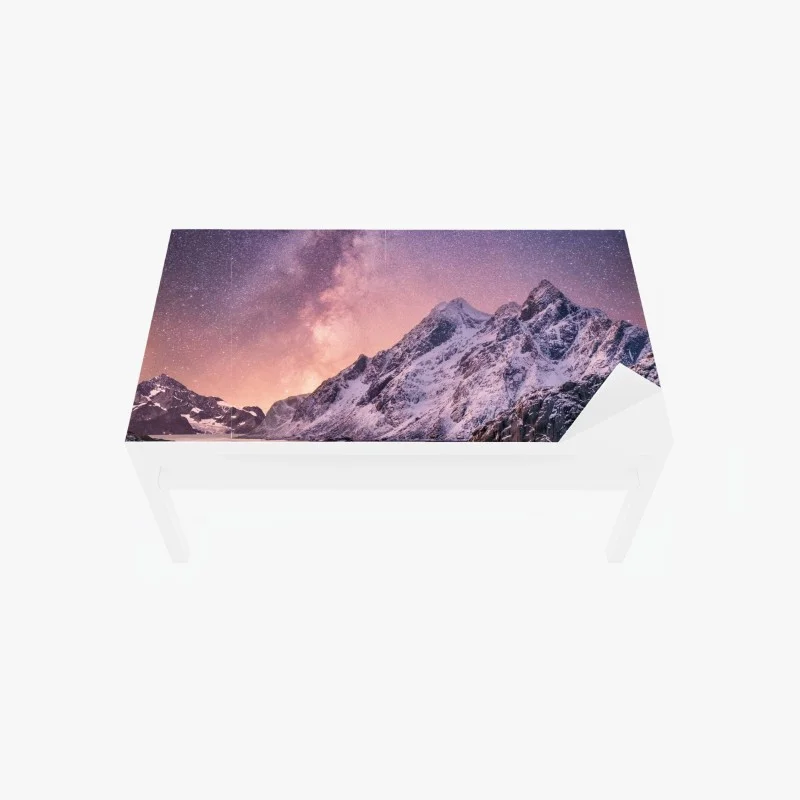 Adesivo per tavolo e scrivania notte artica: montagne e via lattea in Norvegia