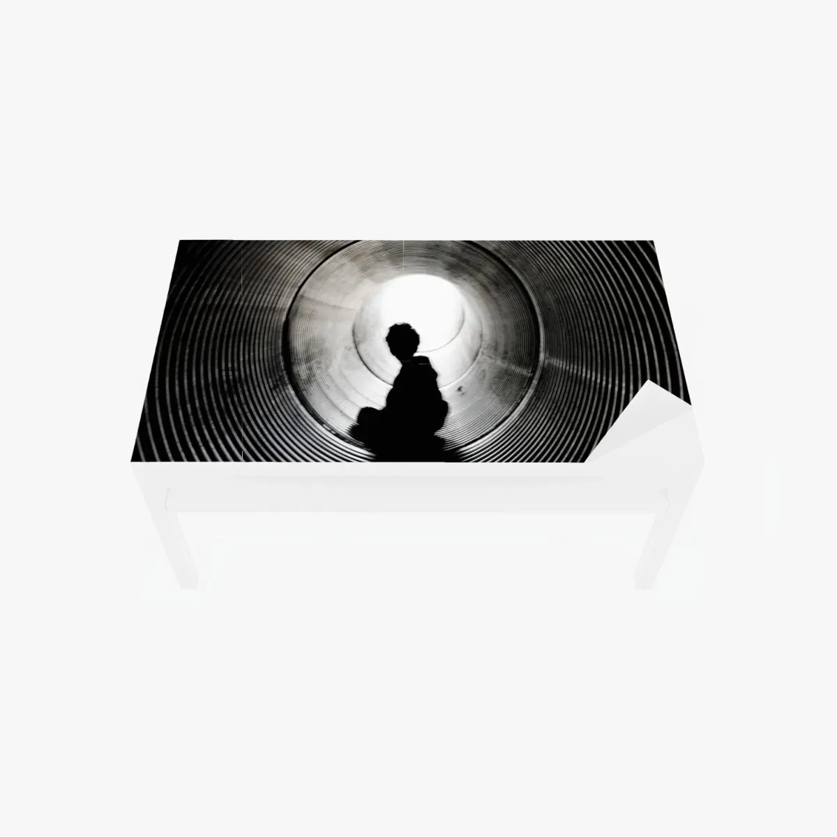 Adesivo per tavolo e scrivania sagoma nel tunnel di luce e ombre • Wallissimo®