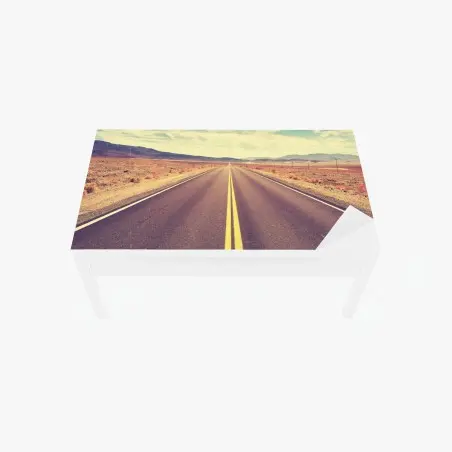 Adesivo per tavolo e scrivania strada infinita nel deserto della Valle della Morte, California • Wallissimo®
