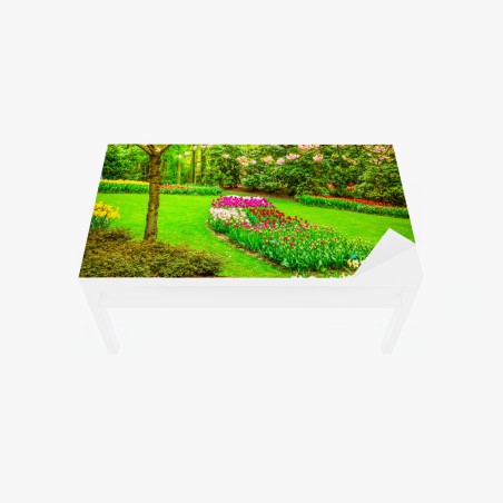 Adesivo per tavolo e scrivania giardino primaverile in fiore • Wallissimo®