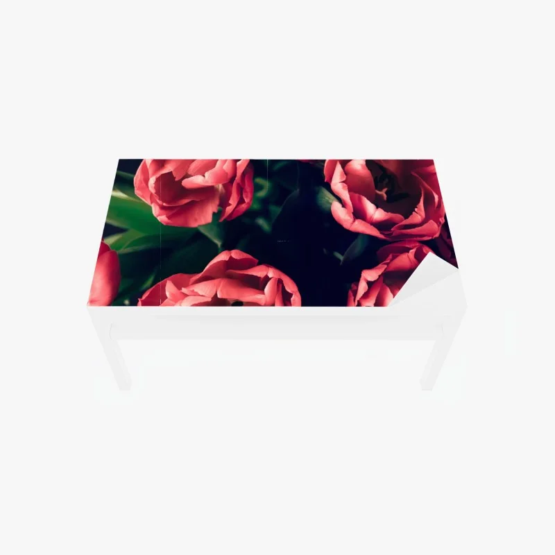 Adesivo per tavolo e scrivania mazzo di tulipani rosa su sfondo scuro
