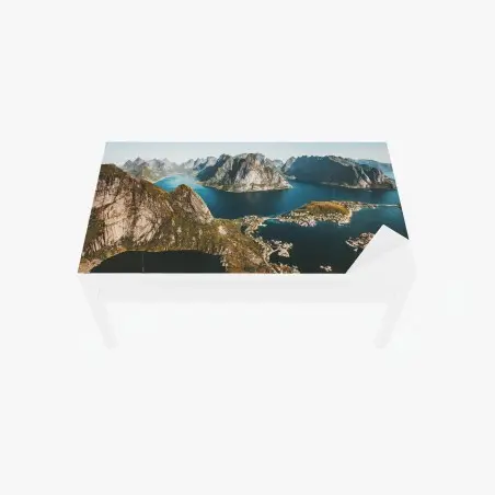 Adesivo per tavolo e scrivania panorama montano sul fiordo • Wallissimo®