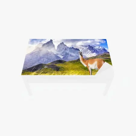 Adesivo per tavolo e scrivania quiete patagonica a Torres del Paine • Wallissimo®