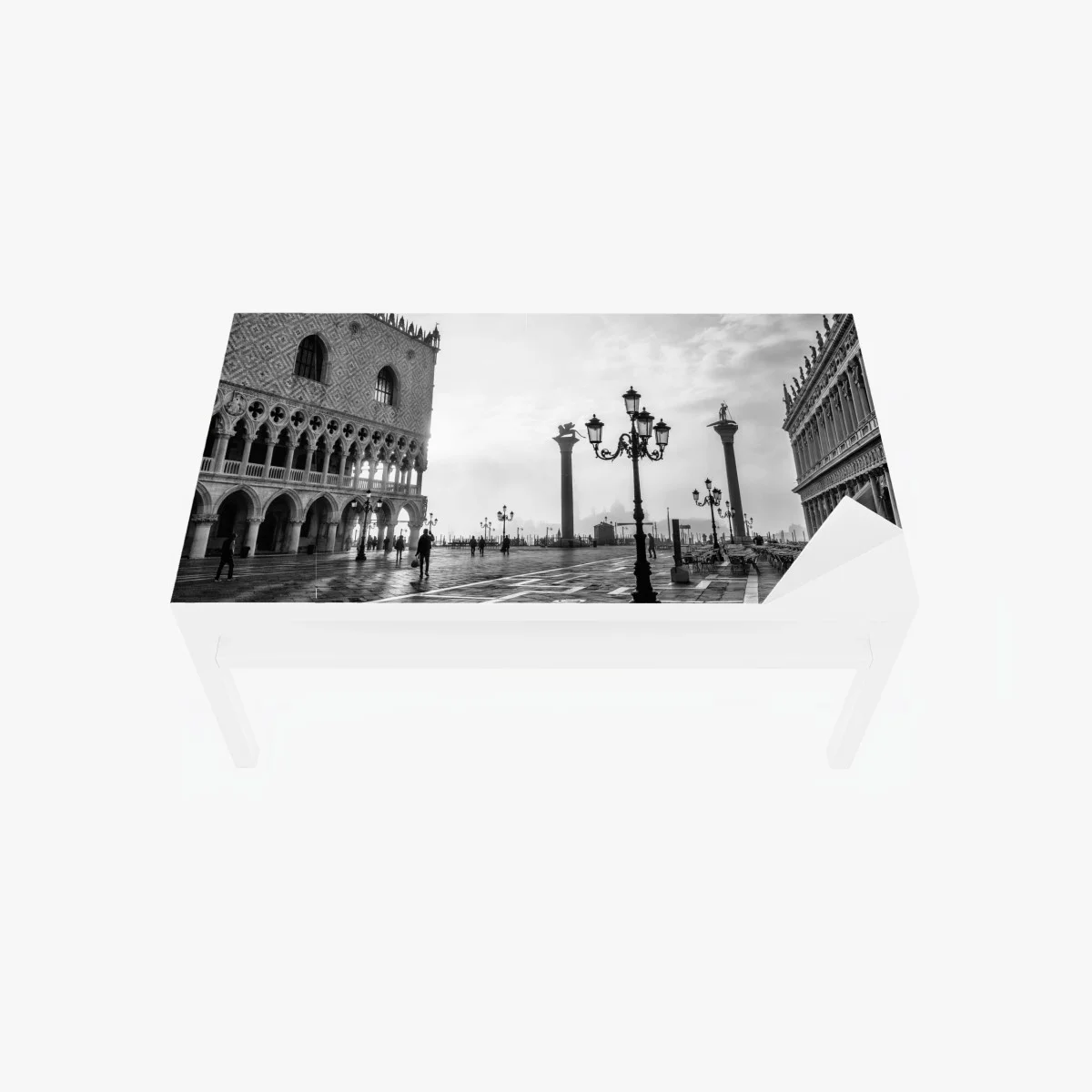 Adesivo per tavolo e scrivania mattina a Venezia: piazza San Marco in bianco e nero • Wallissimo® Adesivo per tavolo e scrivania mattina a Venezia: piazza San Marco in bianco e nero • Wallissimo®